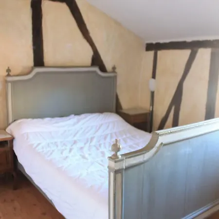 L' Ancien Relais De Poste - Margot *