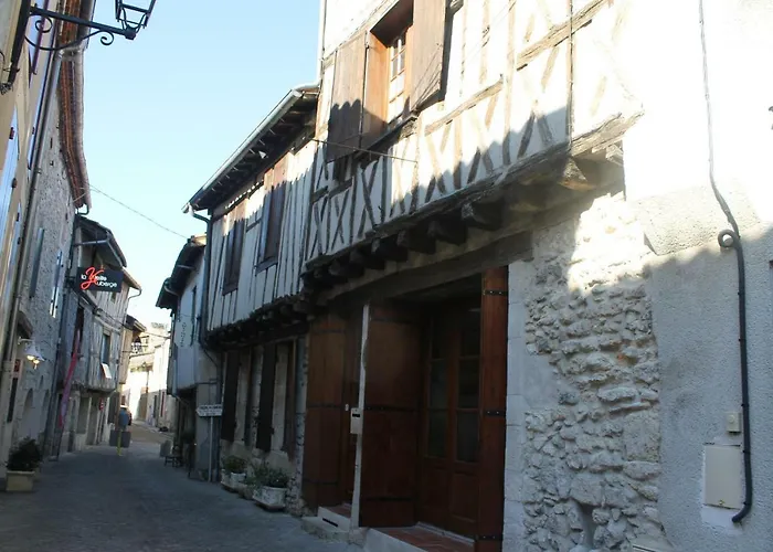 L' Ancien Relais De Poste - Margot